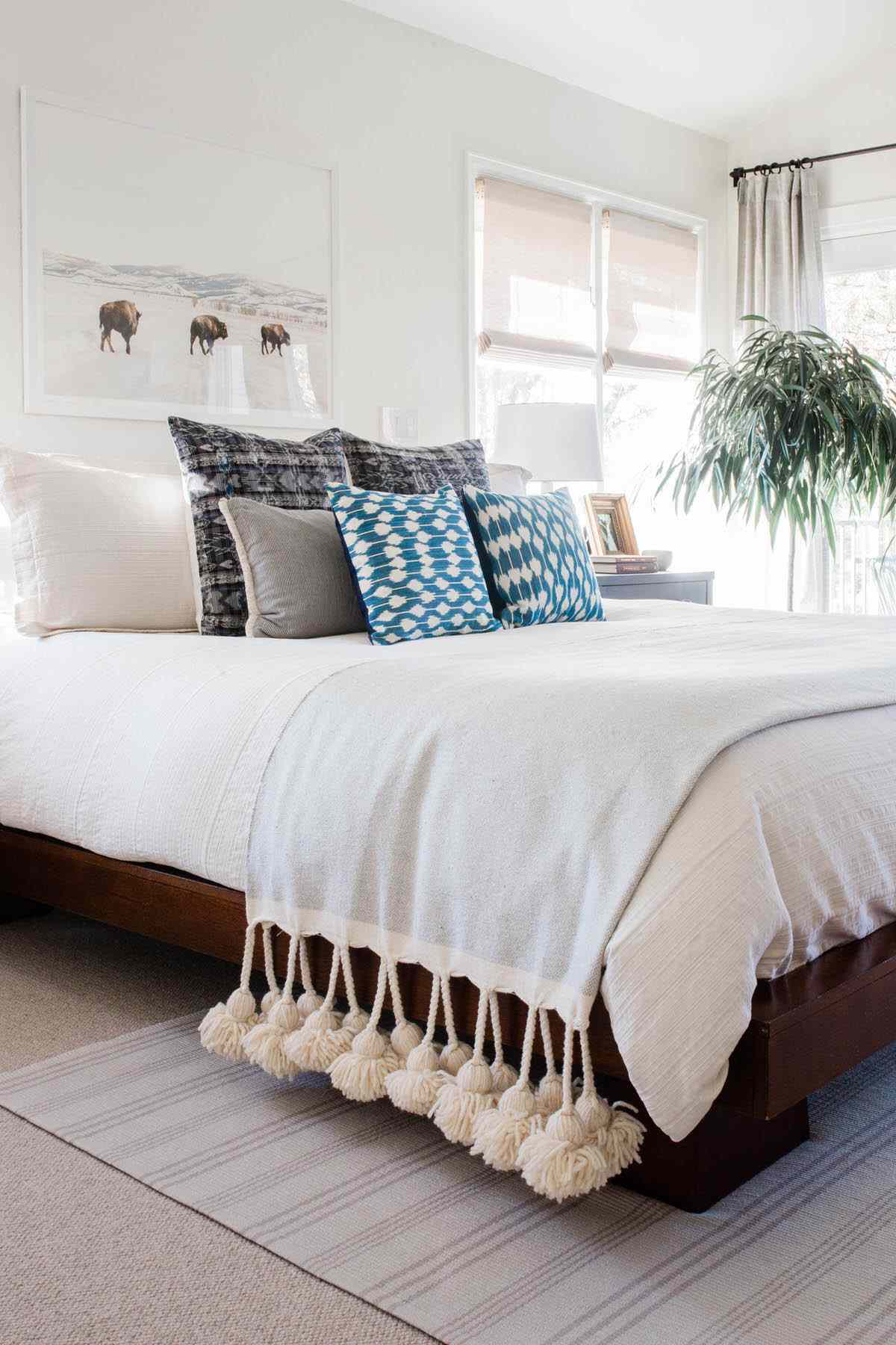 chambre à coucher blanche californienne cool