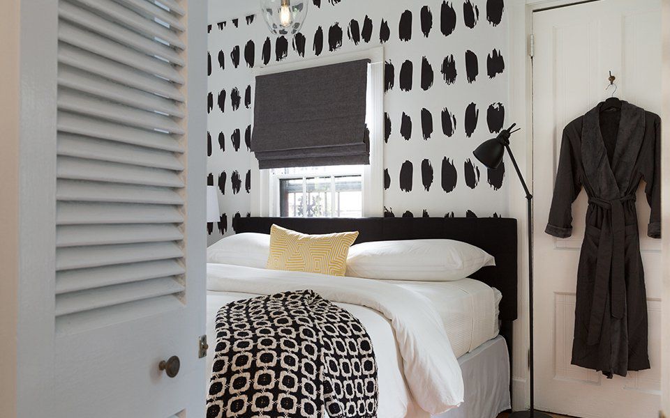 idées de traitement des fenêtres de la chambre à coucher moderne