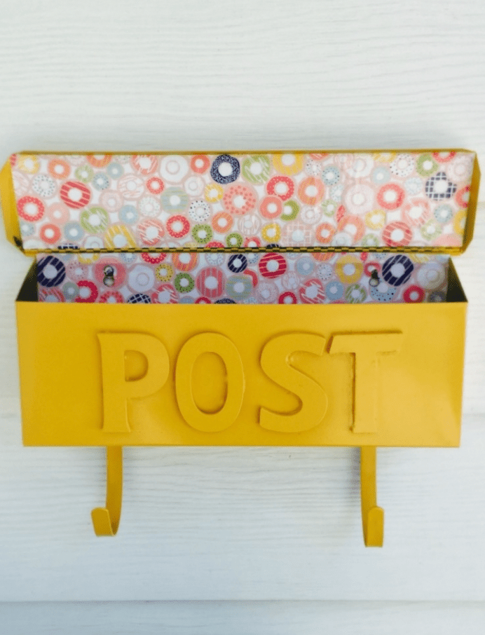 boîte aux lettres jaune diy