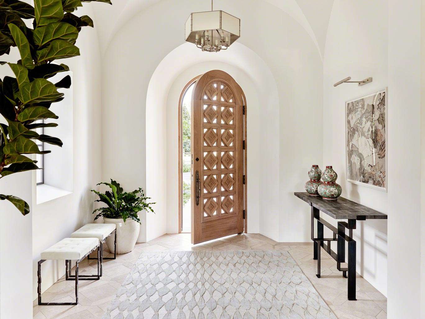 carrelage neutre motif diamant dans l'entrée