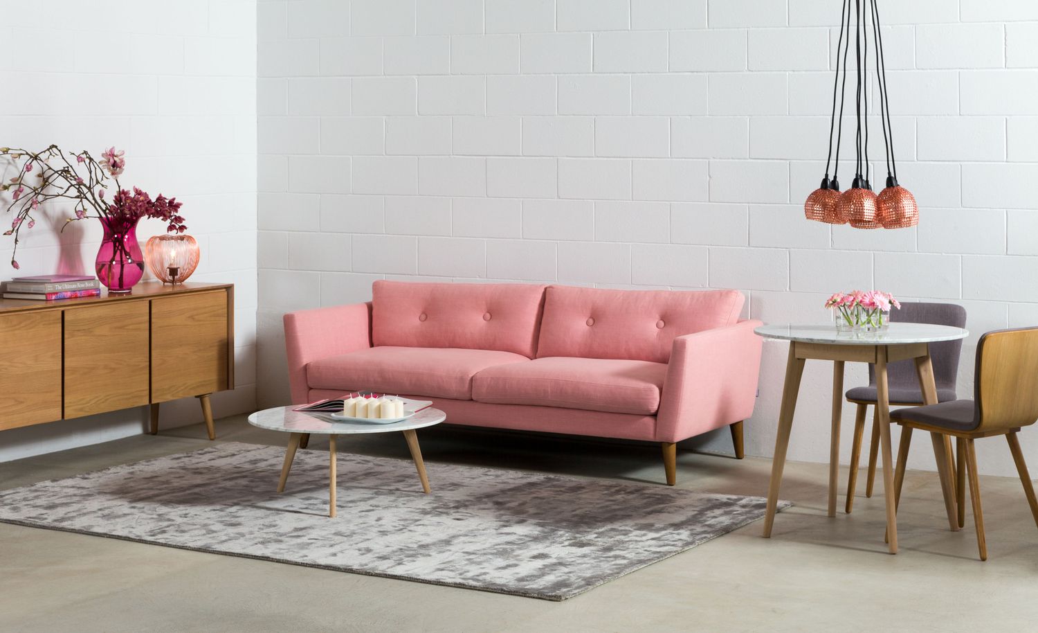5 façons dont les meubles modernes du milieu du siècle peuvent égayer votre décoration moderne