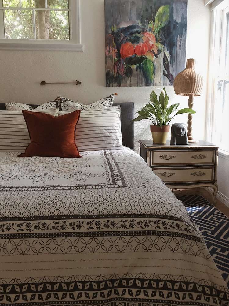 chambre à coucher éclectique de style bohème
