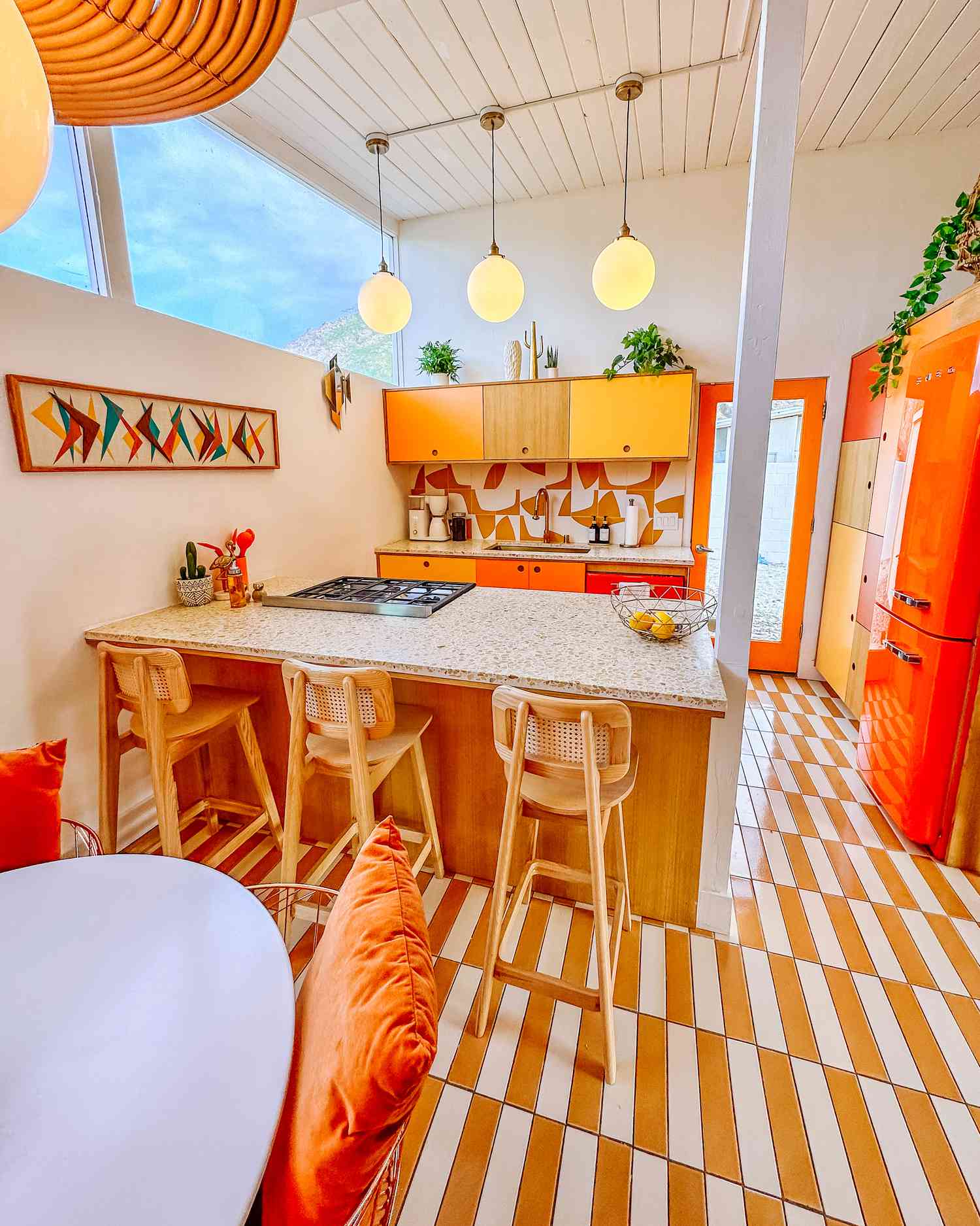 Une cuisine orange