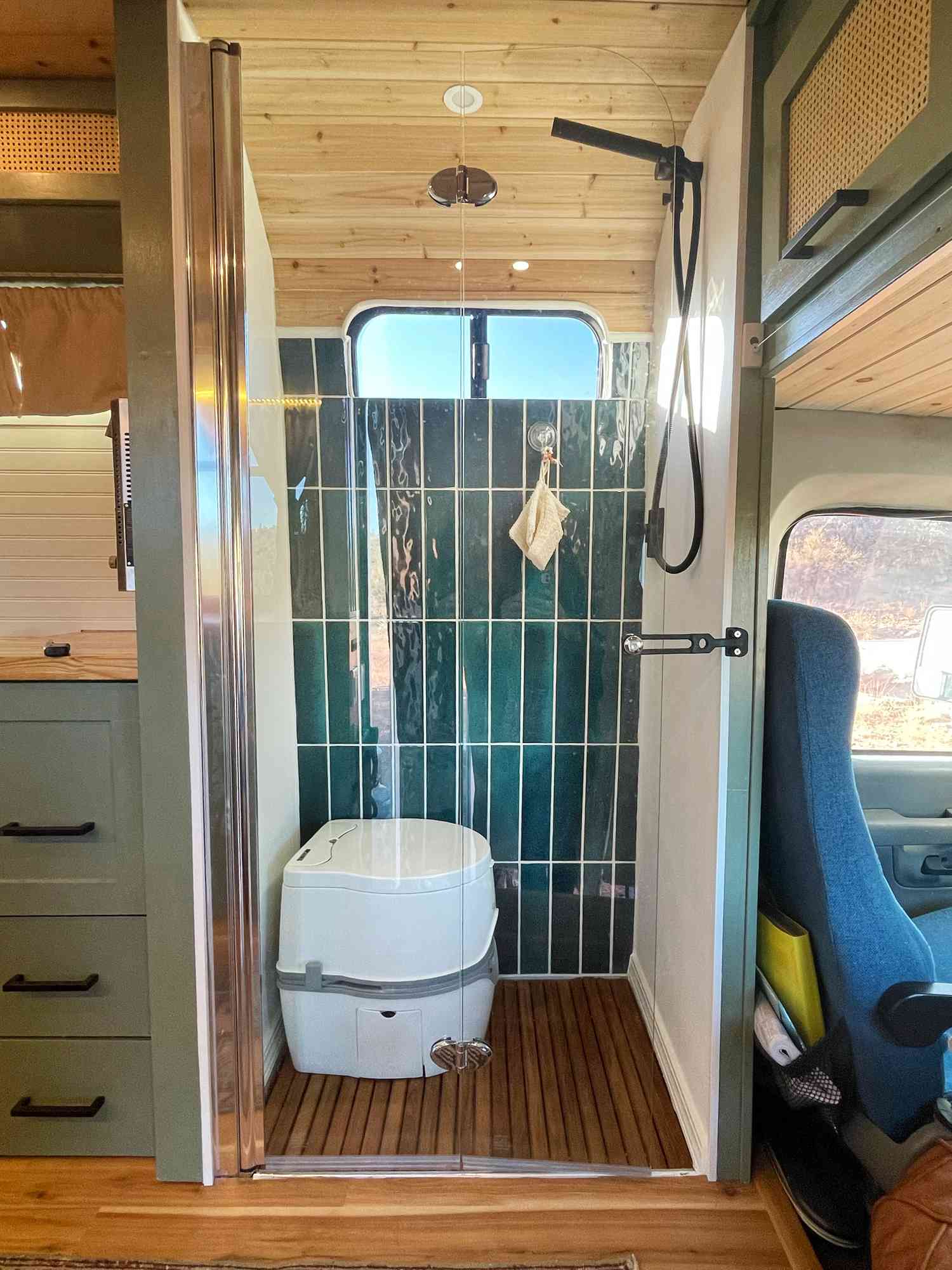 salle de bains d'une tiny house