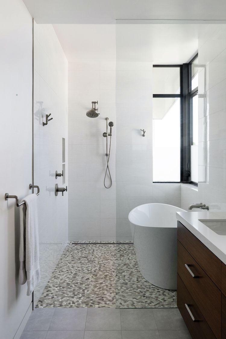 petites idées de douche et de baignoire combinées