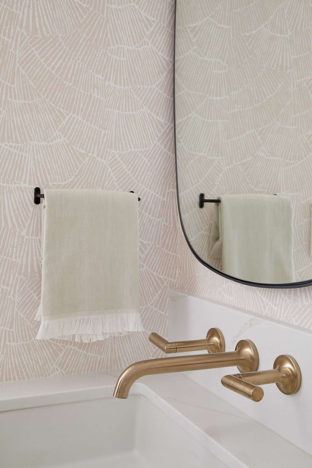 idées de papier peint pour la salle de bains