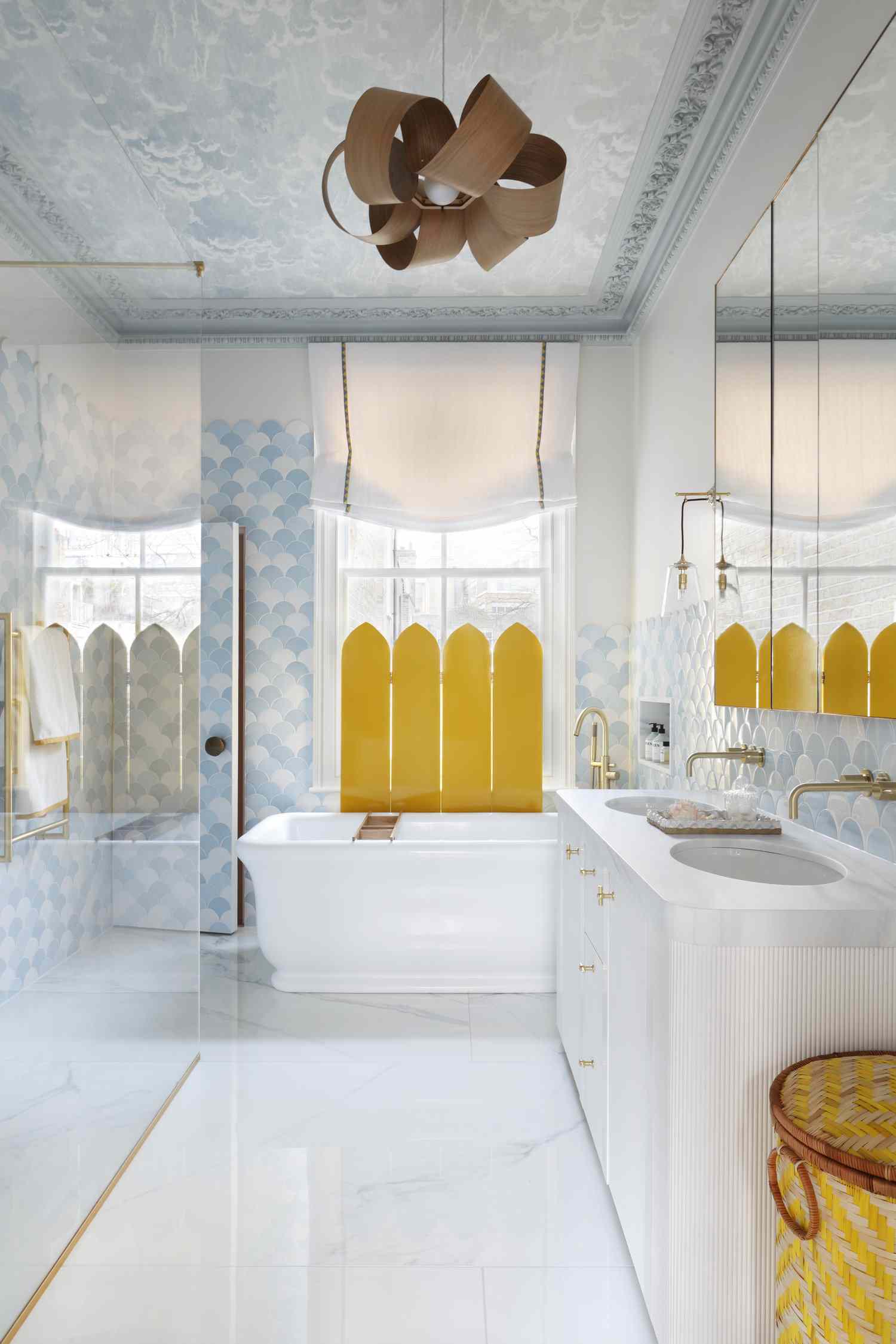 papier peint plafond salle de bain