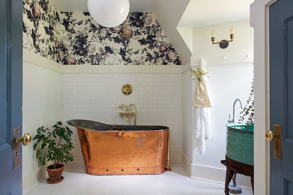 salle de bain moderne à la ferme