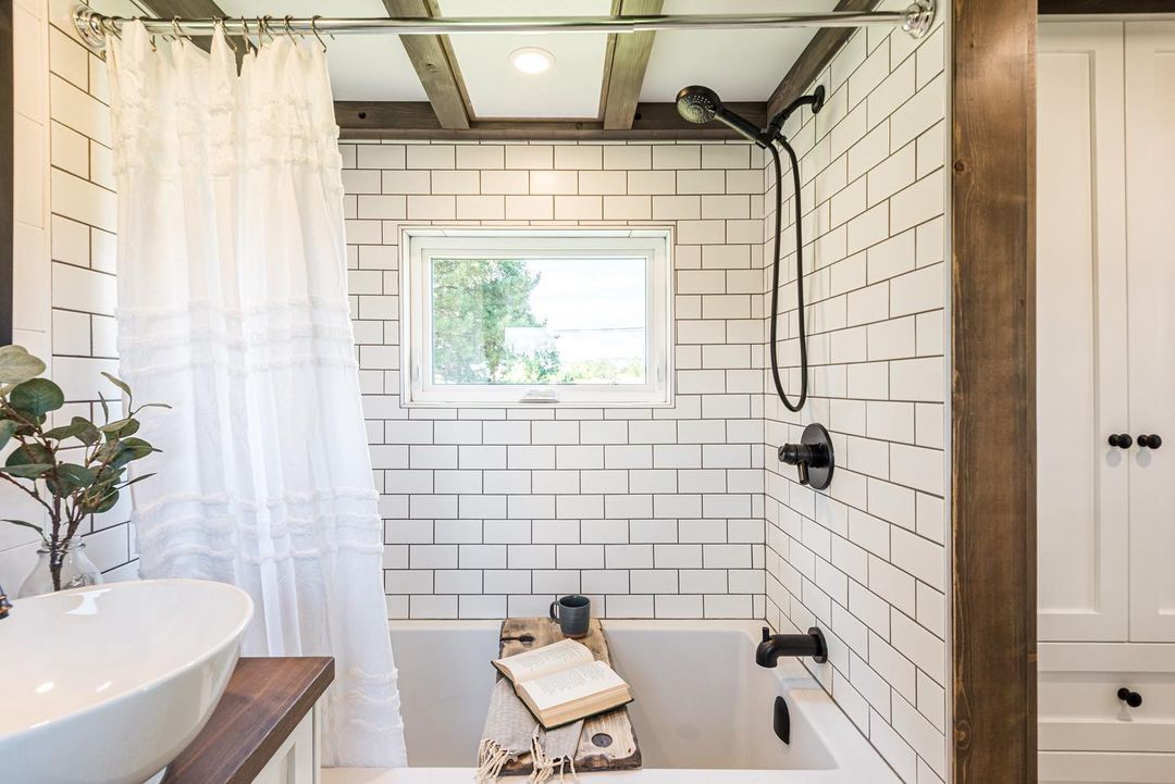 Idées de rangement pour petites maisons, salle de bain, étagère de baignoire, douche