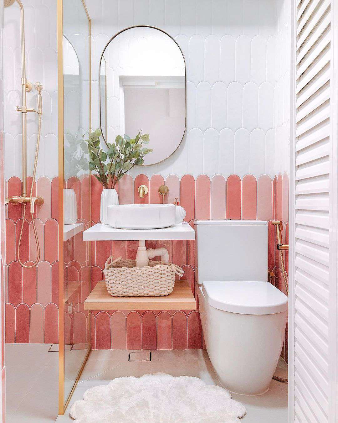 Miroir ovale doré