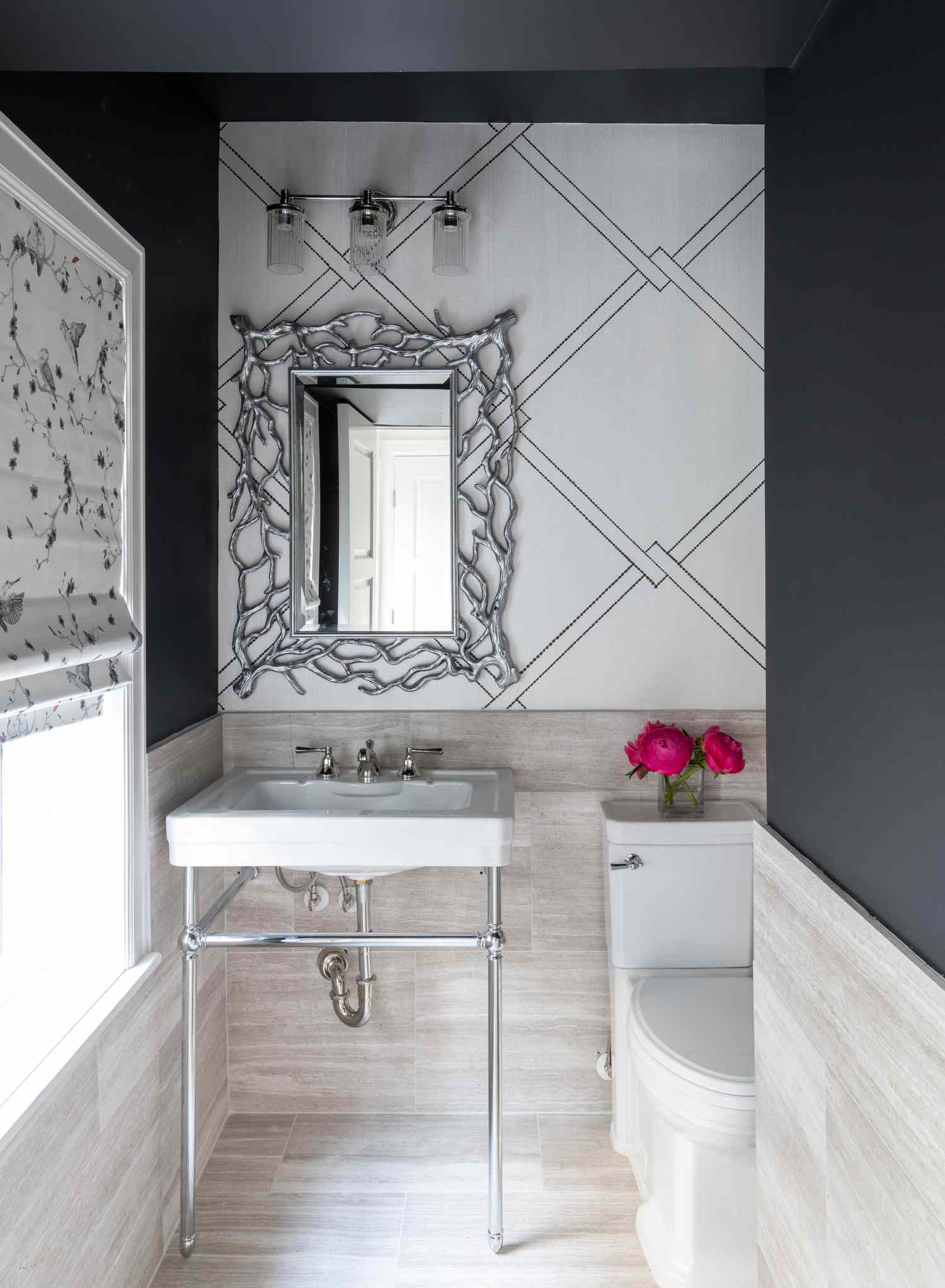 Miroir audacieux avec cadre en forme de branche