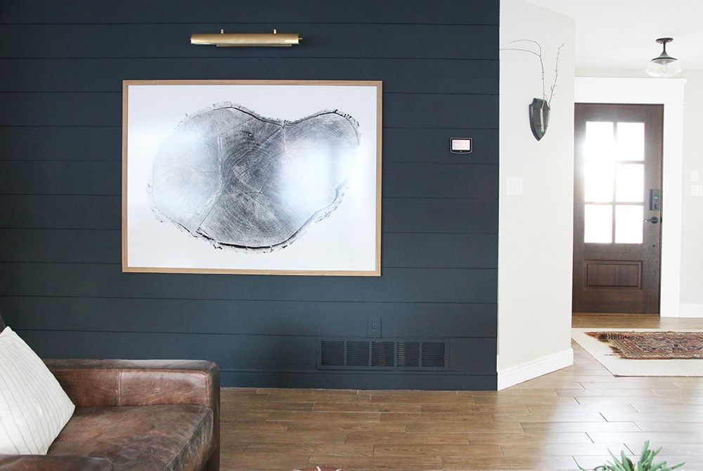 mur en shiplap sombre