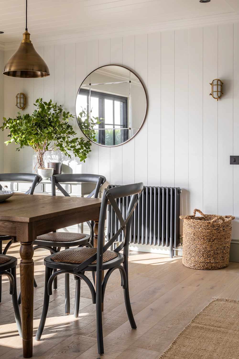 idées de murs d'accent en shiplap pour la salle à manger