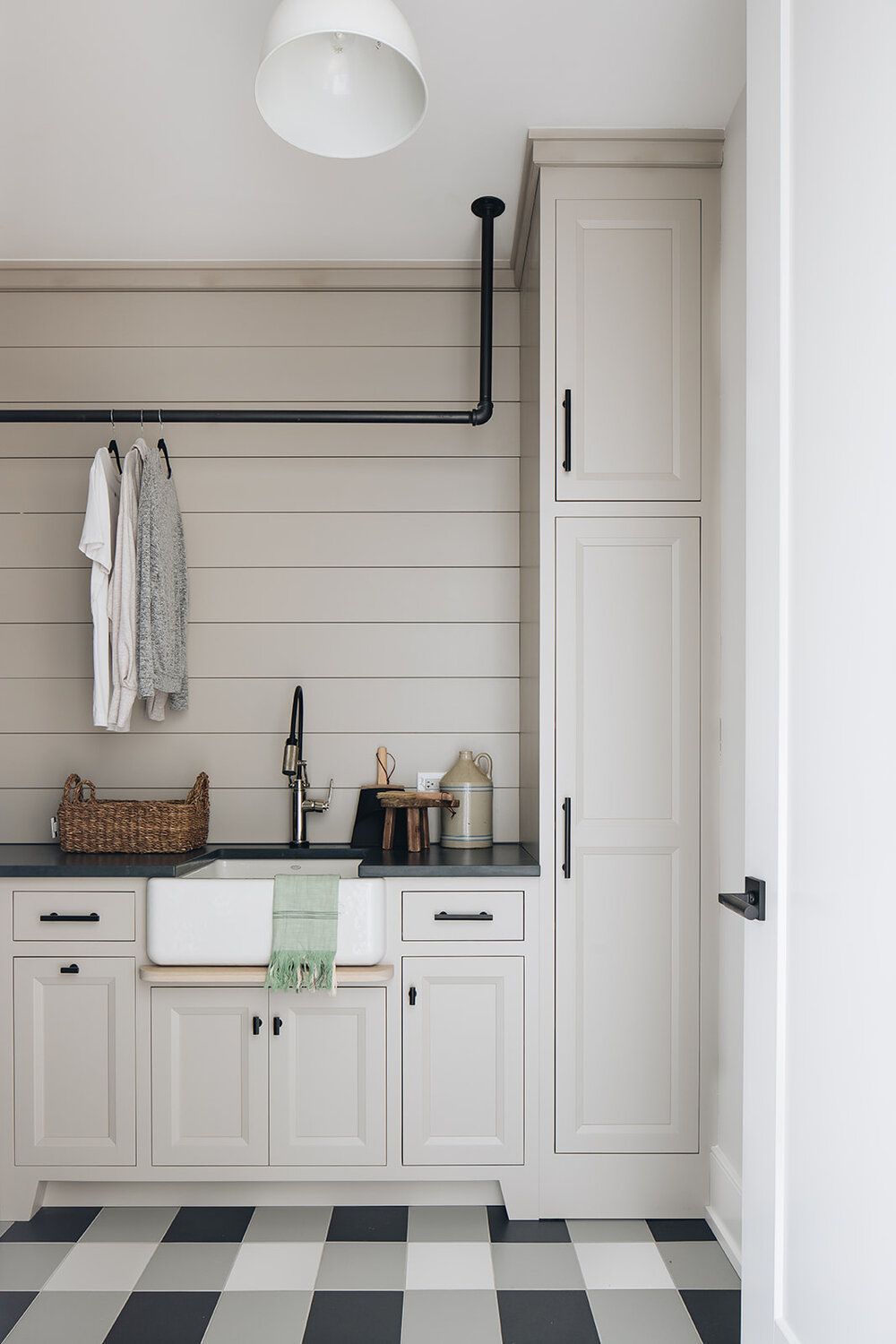 couleurs de peinture taupe pour la salle de lavage