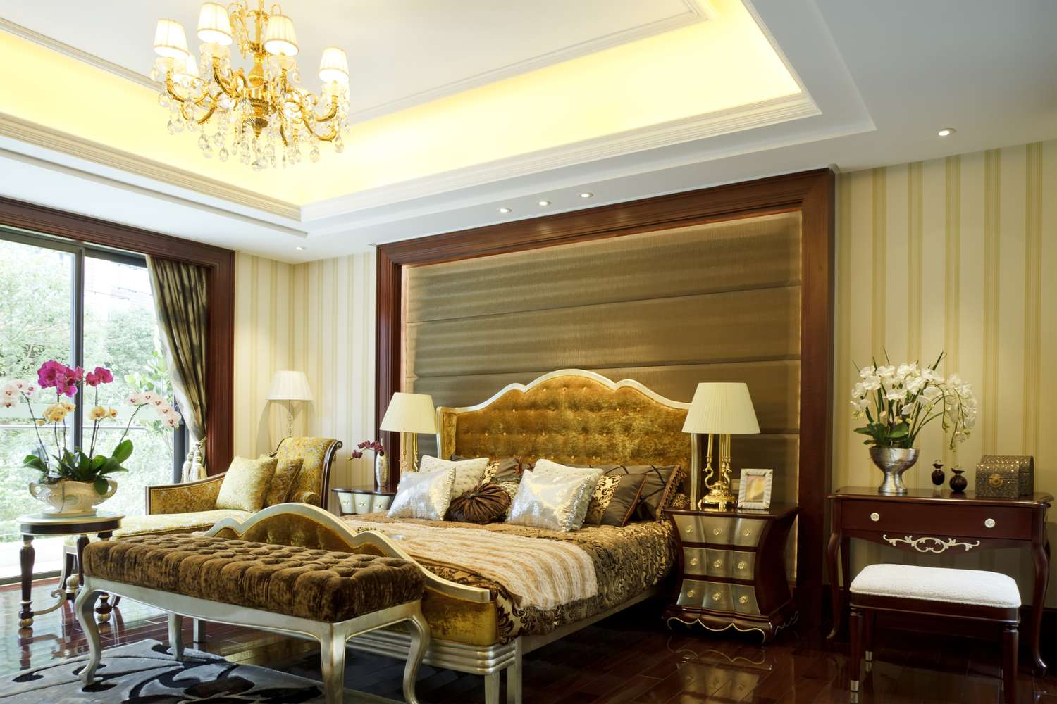 Plafond à caissons simples dans la chambre à coucher