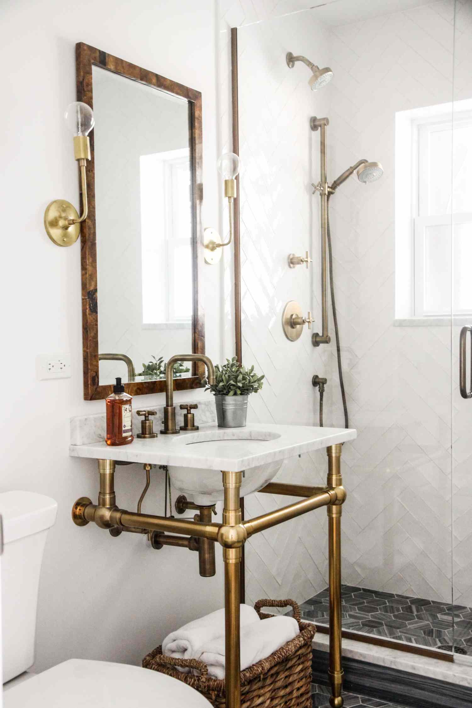 petite salle de bain au caractère vintage