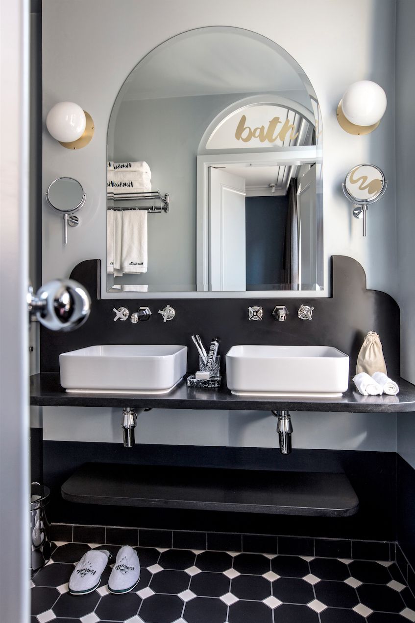 salle de bain d'inspiration art déco