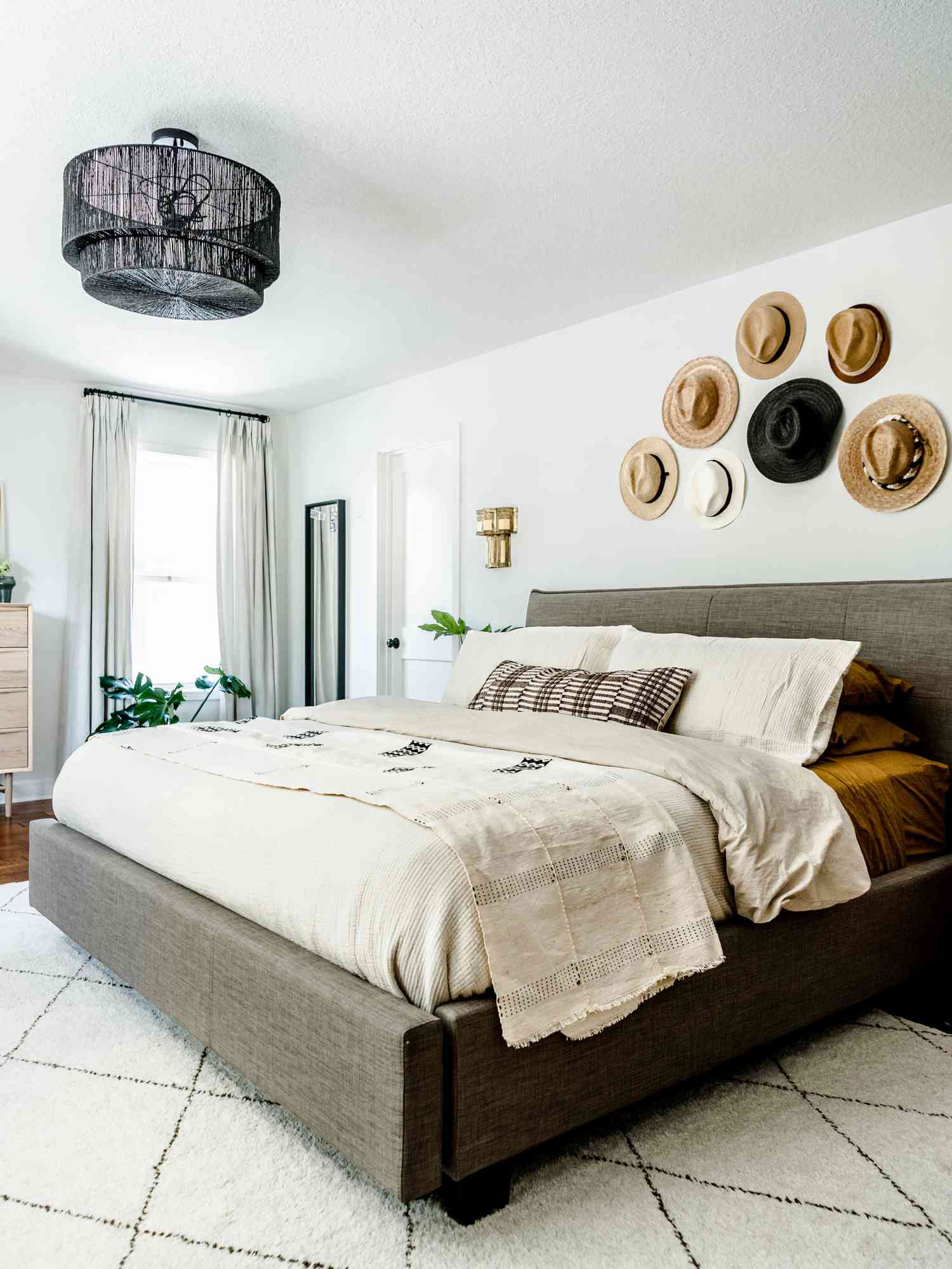 appartement idées de chambres à coucher pendre les chapeaux