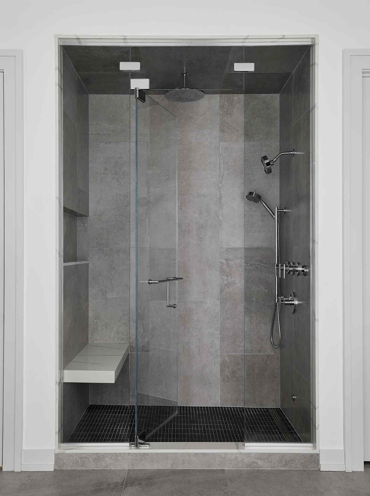 idées de carrelage pour douche à l'italienne penny tile