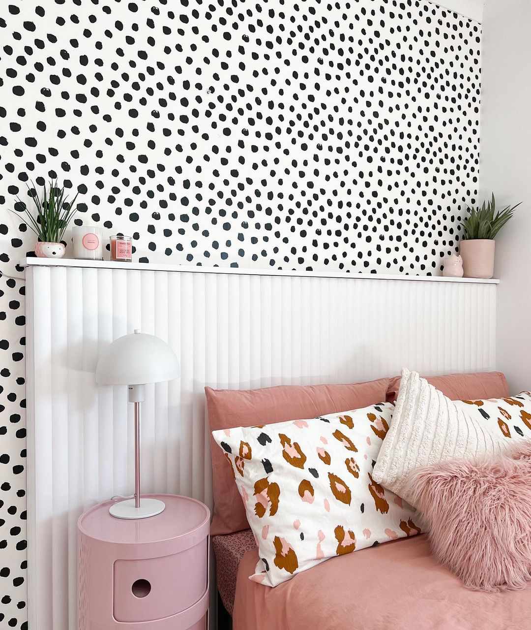 rose et pois