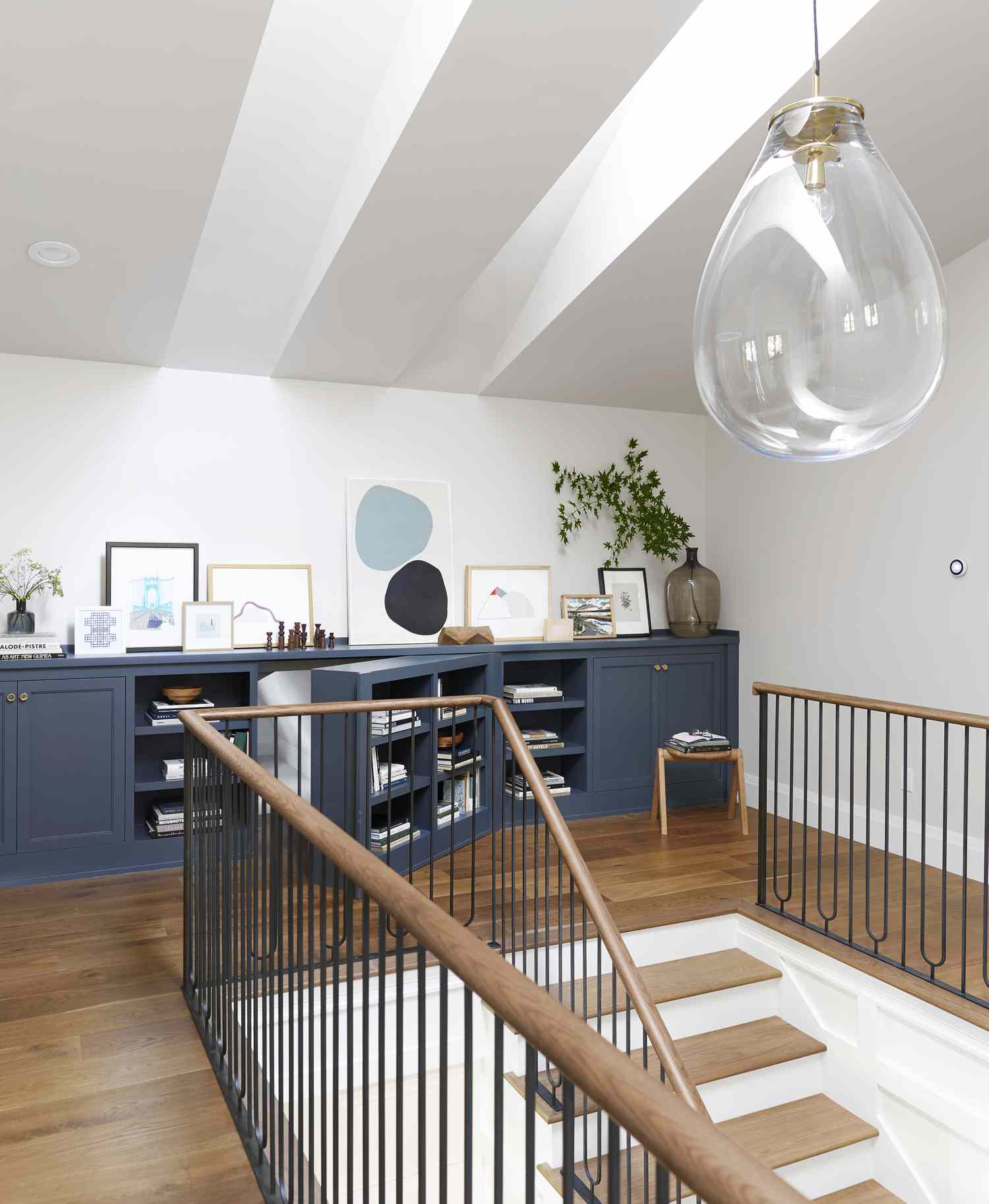 escalier en bois idées rangement palier