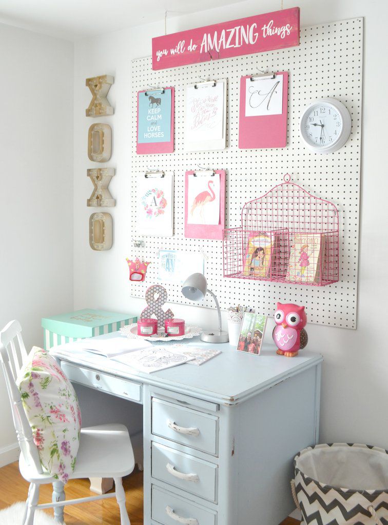 Art et organisation murale sur tableau d'affichage