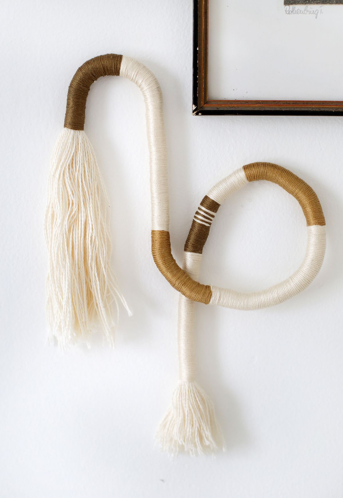 diy wrapped fiber wall art