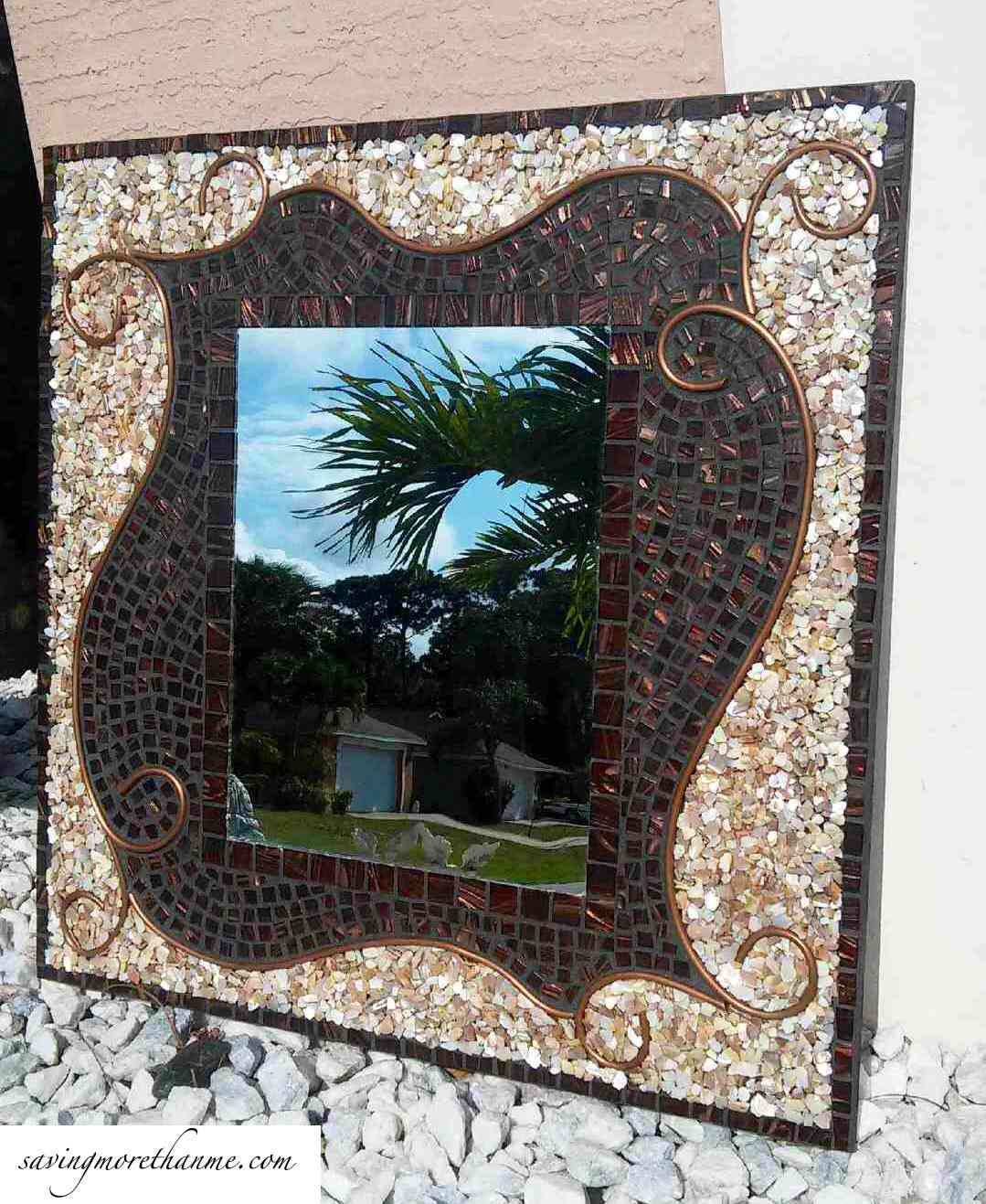 Miroir en mosaïque marron