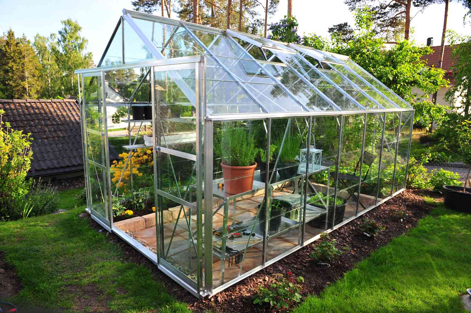 Serre dans le jardin