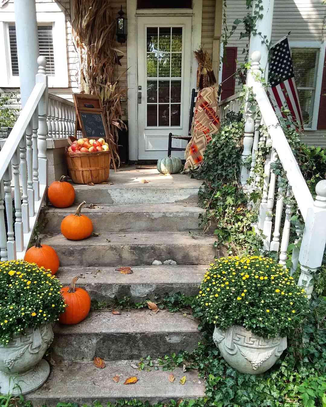 idées de décoration de porche pour l'automne