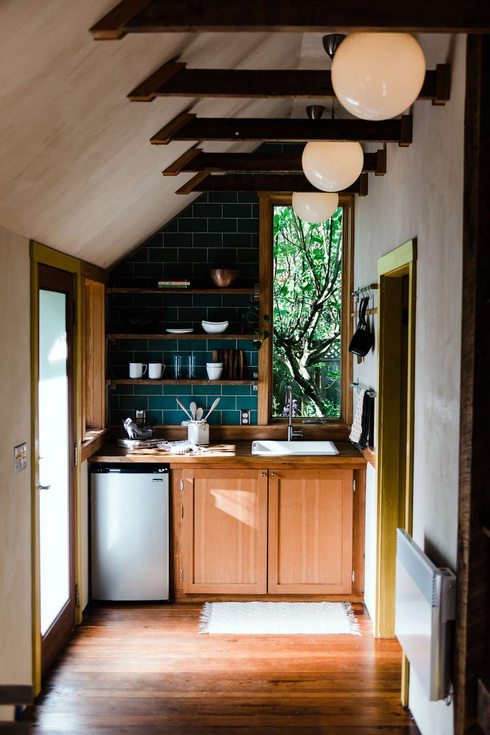petit dosseret de cuisine vert foncé