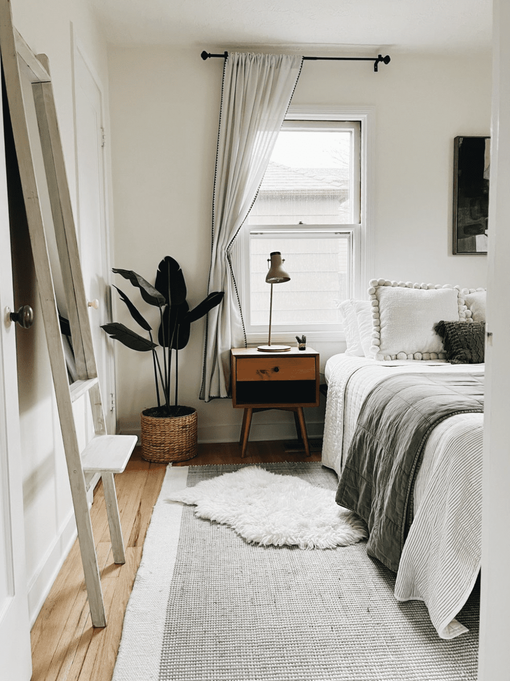 Tapis en peluche dans une chambre à coucher