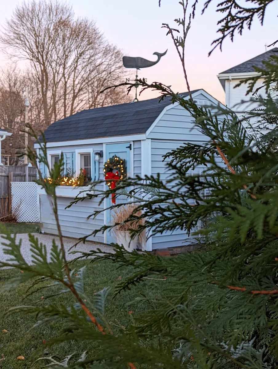 idées de décoration pour un abri de piscine extérieur