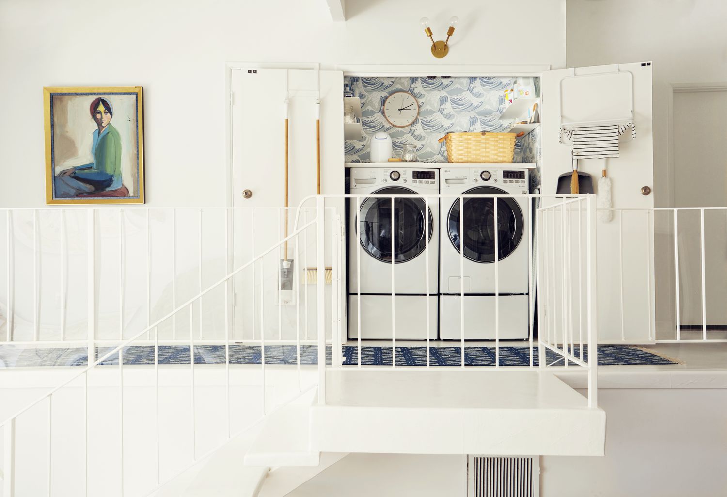 couloir salle de bain placard