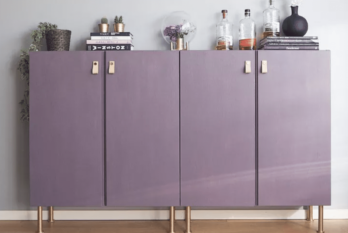 rangement Ivar peint en violet