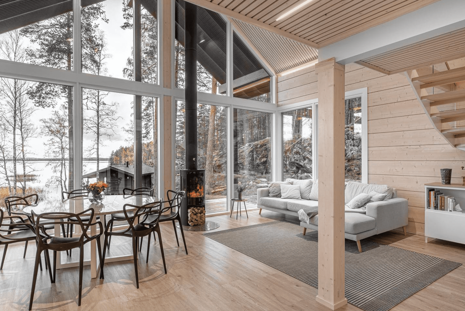 Cabine en bois clair 