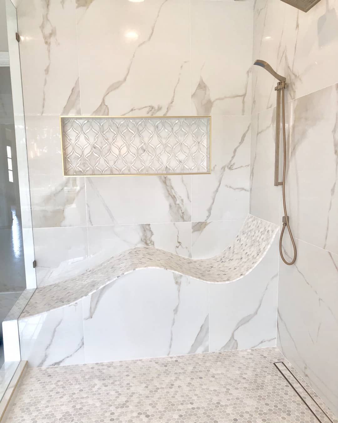banc de douche ondulé