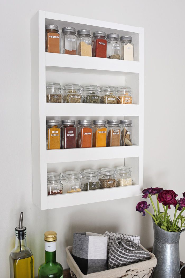 Une étagère à épices murale DIY