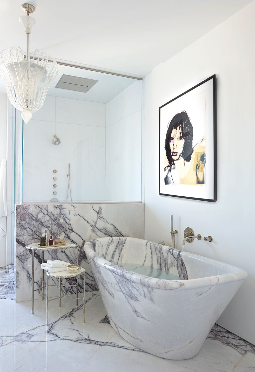 douche demi-murale en marbre
