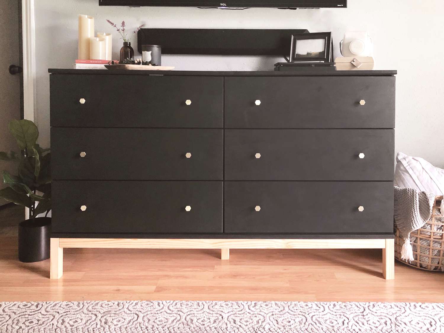 hack de la commode Tarva d'Ikea peinte