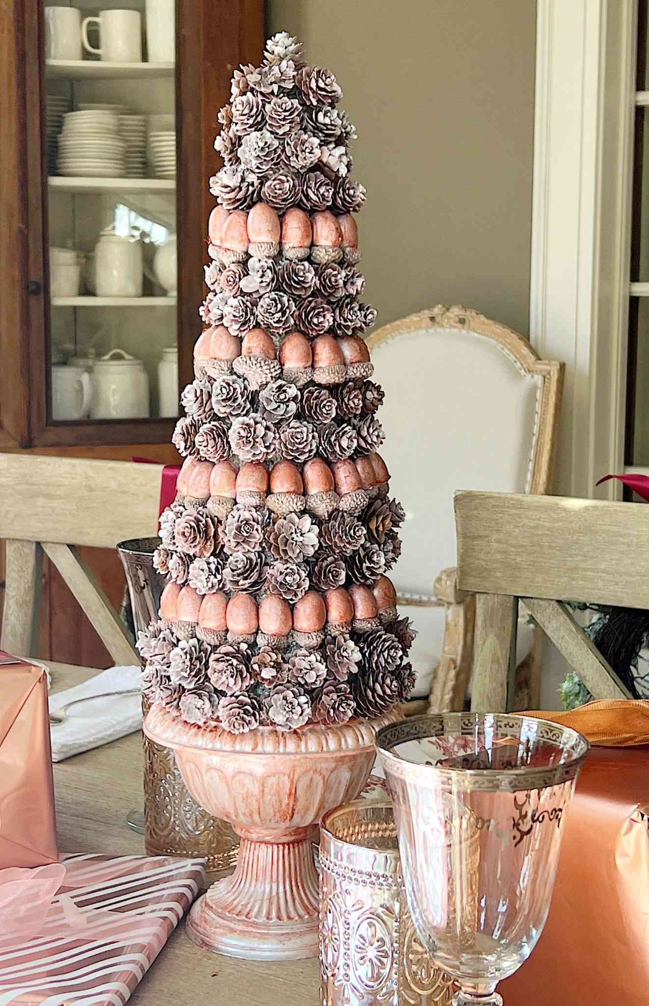 centre de table pour arbre de Noël en pommes de pin