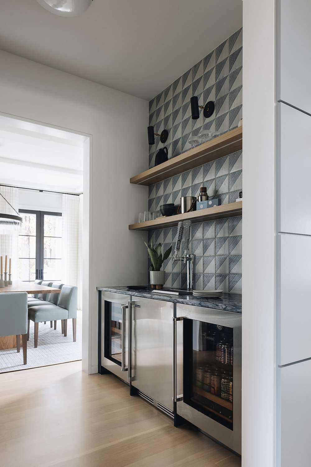 idées de dosseret pour l'office du maître d'hôtel