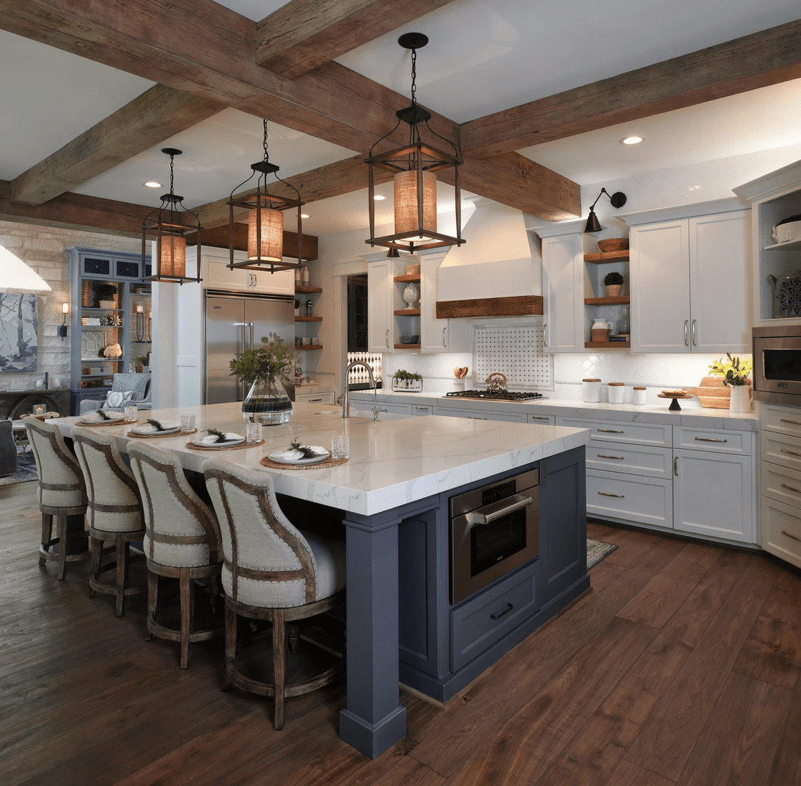 Cuisine rustique en bois et bleu 