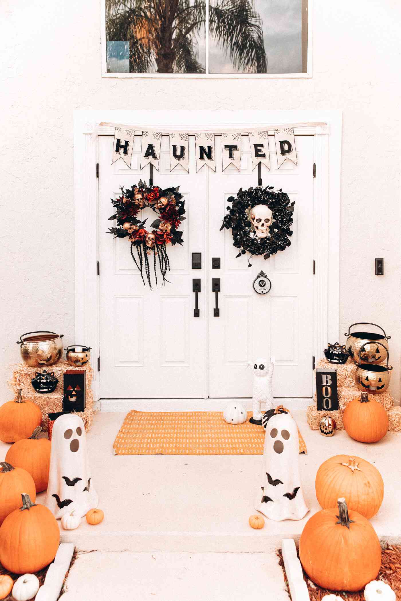 effrayant mignon Halloween porche