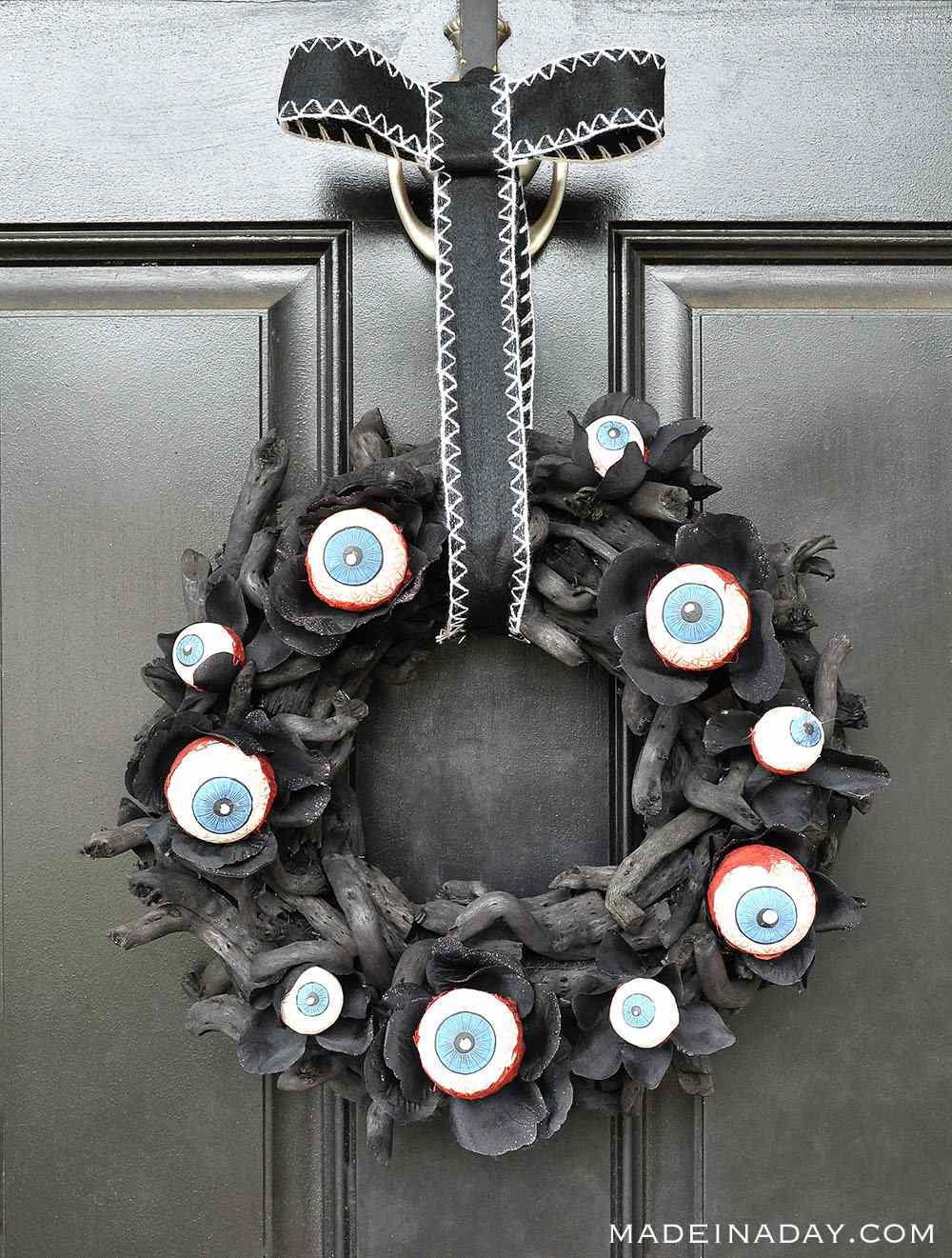 Couronne d'Halloween en forme de globe oculaire