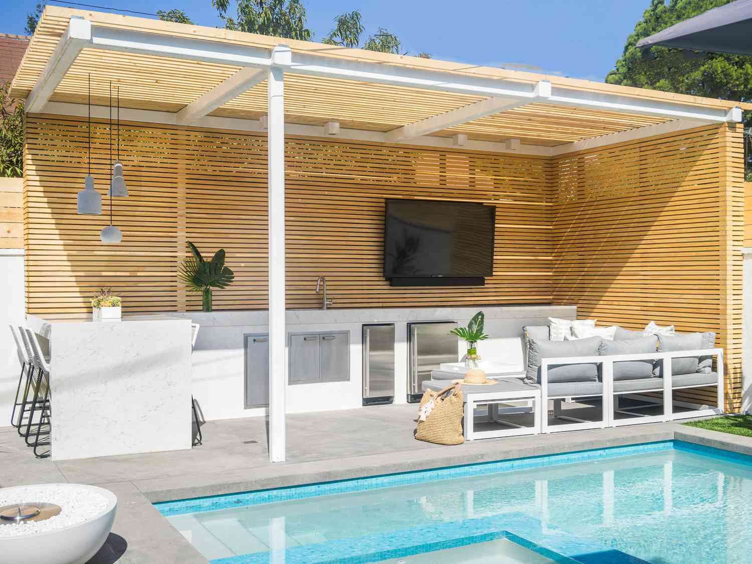 idées de cabanes de piscine pour l'arrière-cour