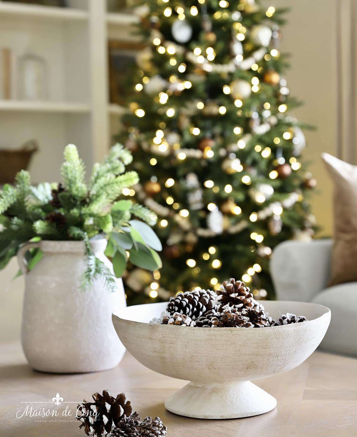 Décoration simple de table basse de Noël