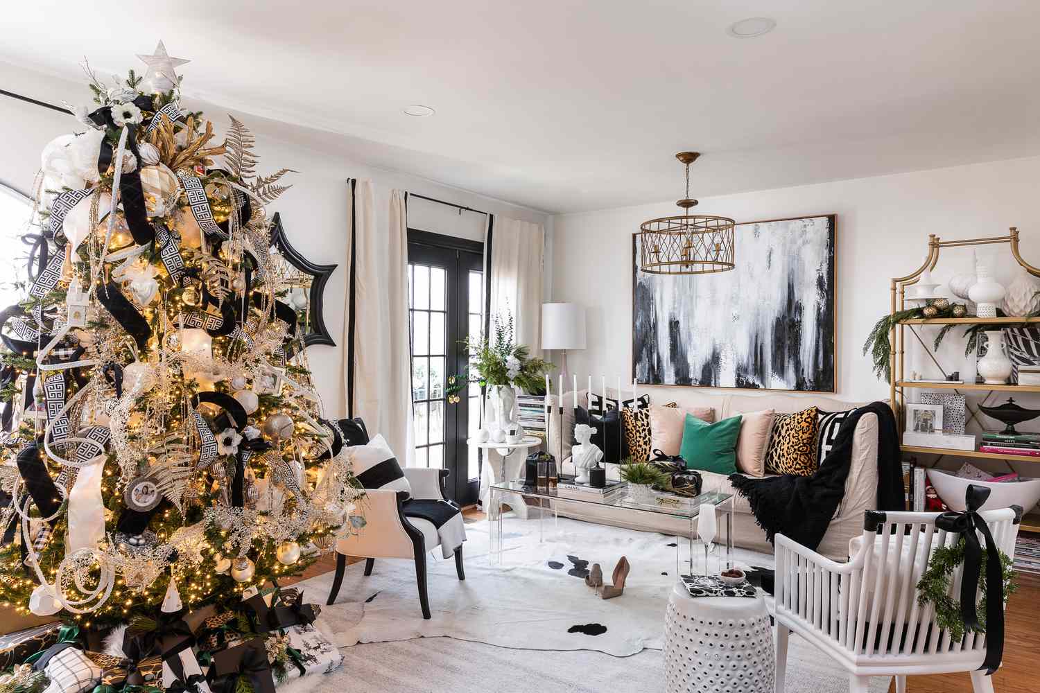 Décoration glamour du sapin de Noël