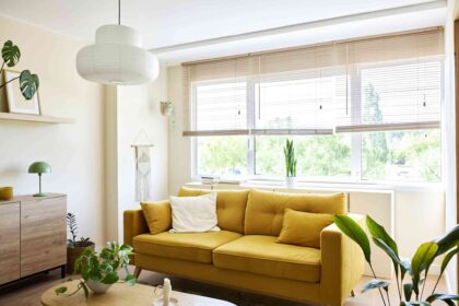 5 Astuces pour Empêcher Votre Canapé de Glisser et dEndommager Vos Sols