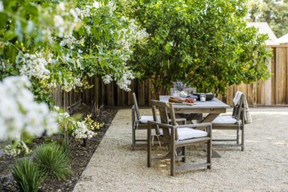6 Solutions de Confidentialité pour votre Jardin Qui Ont un Air de Luxe Sans le Prix Élevé, Selon les Designers
